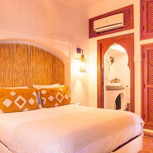 Camera standard con letto king size